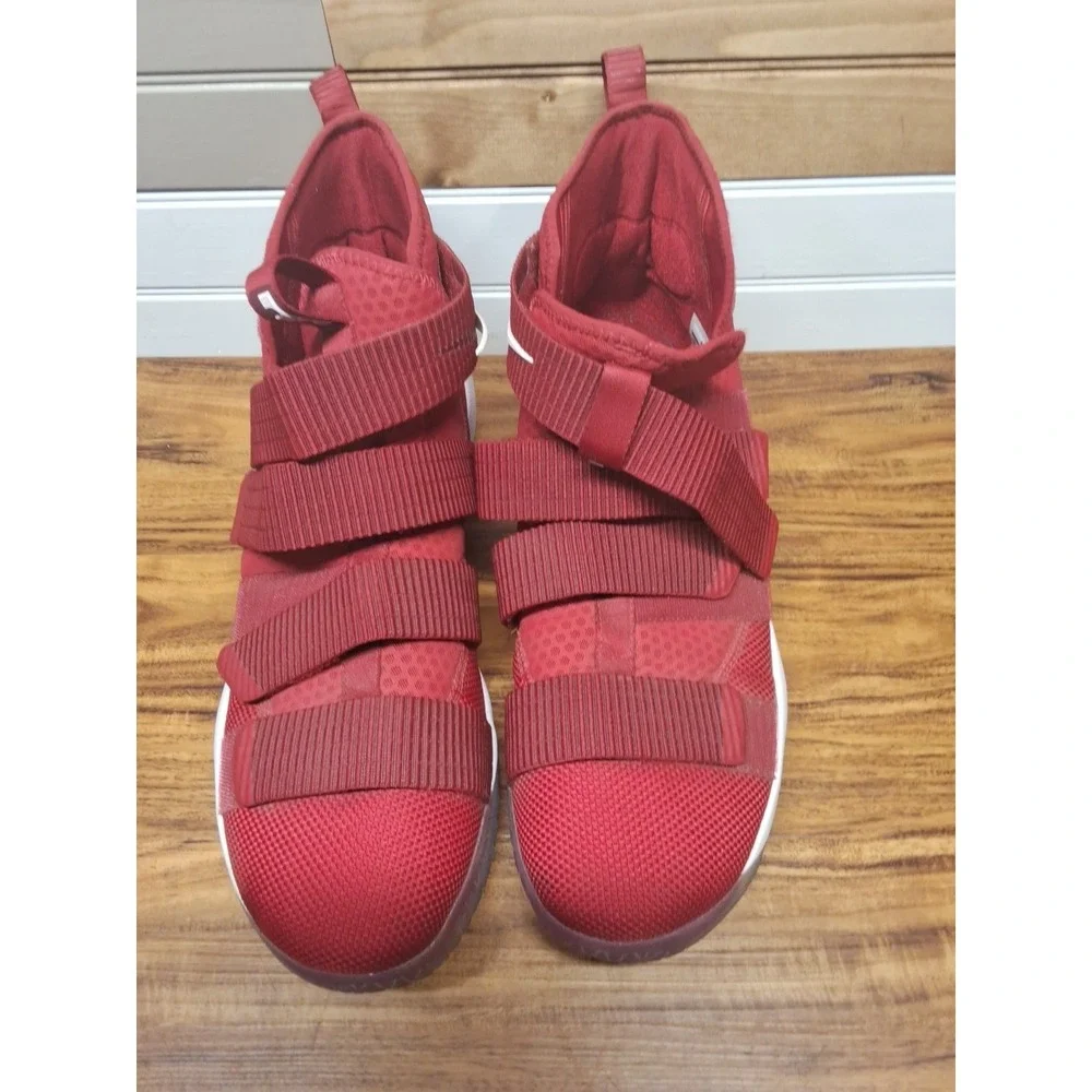 Nike Lebron Soldier XI 11 University‎ Red Men's Size 16.5 US 943155-603